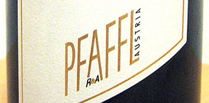 - Zweigelt kurz WeinSpion Das Leben | Blauer 2009 zu ist Pfaffl für Wein schlechten |